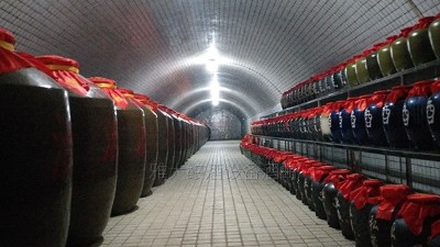 用白酒生產(chǎn)設(shè)備做窖藏酒，怎樣儲(chǔ)存才能保證不“跑酒”？
