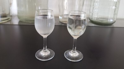 剛從白酒蒸餾設(shè)備接的酒，第2天發(fā)現(xiàn)有白色沉淀物怎么回事？