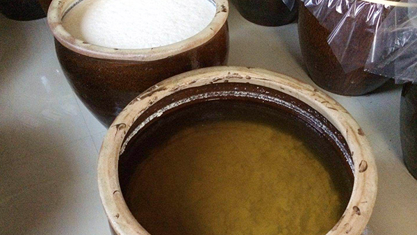 用不銹鋼釀酒設(shè)備做半固態(tài)大米酒，怎樣判斷發(fā)酵是否完成？