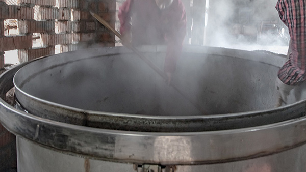 時(shí)隔三年，再次考察雅大不銹鋼釀酒設(shè)備，卻為酒坊擴(kuò)大規(guī)模