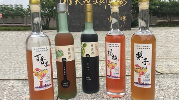 只需簡(jiǎn)單幾步，就可用果酒釀酒設(shè)備釀造美味的梨子酒！